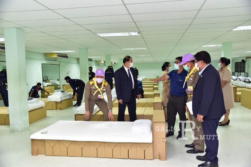 20210426-Governor inspects field hospitals-075.JPG